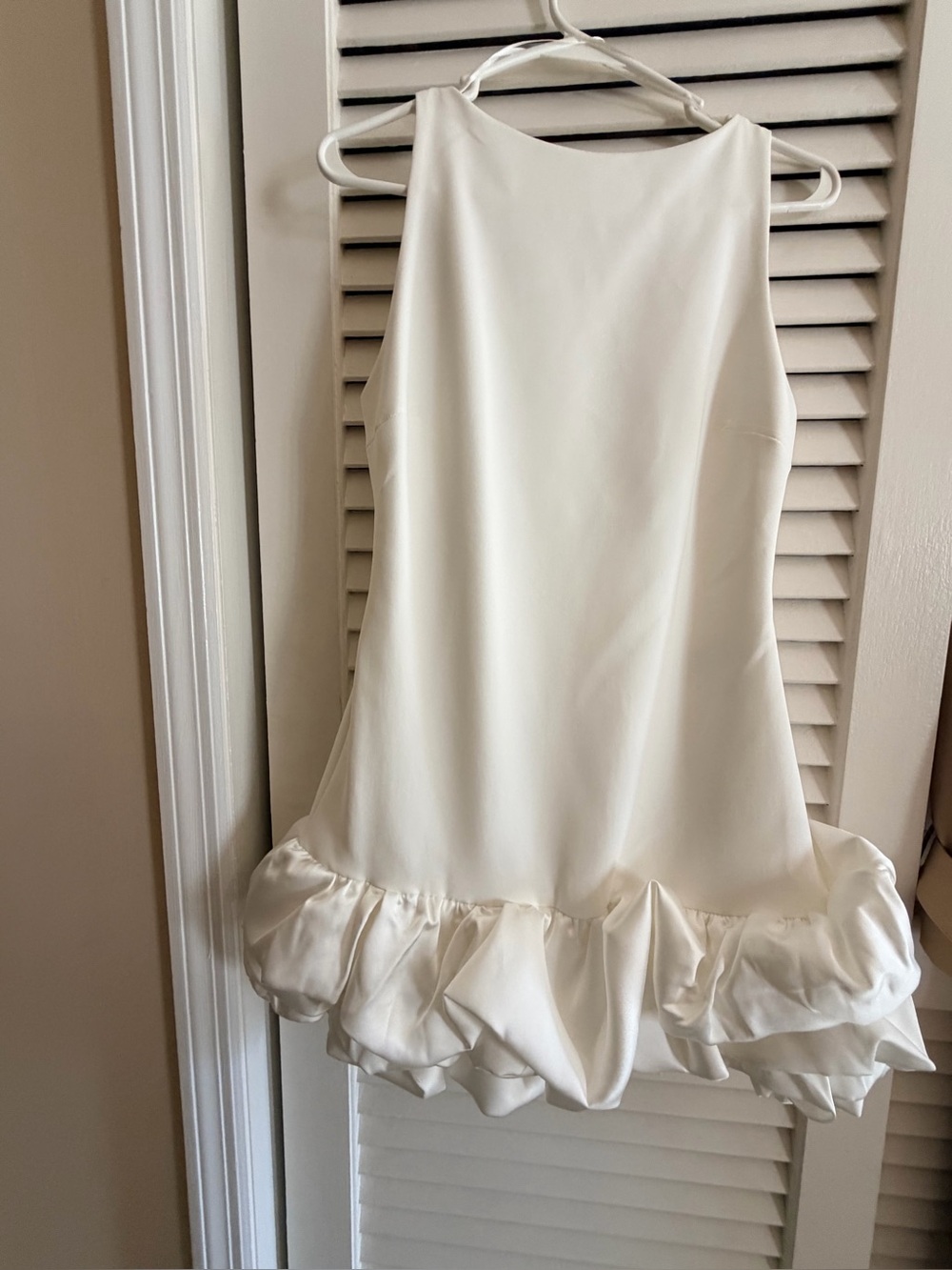 Women’s Cream Ruffle Hem Party Dress